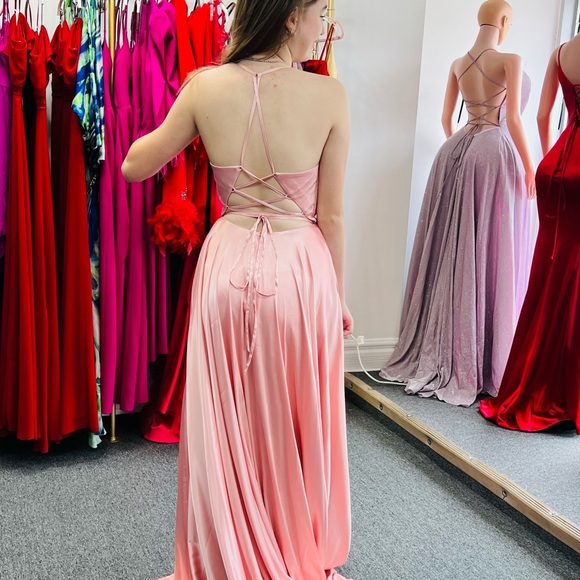 PROM DRESS - Picture 2 of 4